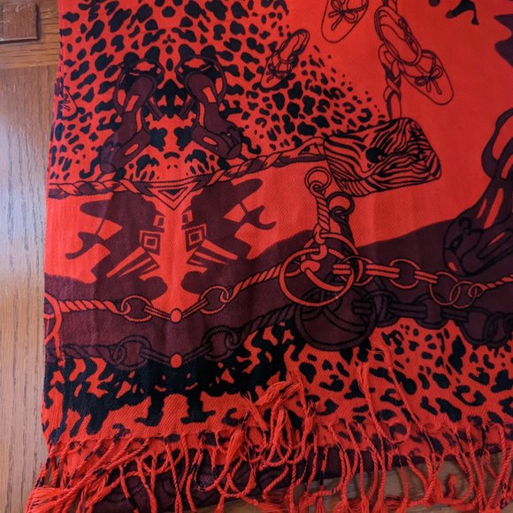 Ladies Red & Black Hat Shoes Chain Screen Print Fringed Throw Scarf 66" x 29" - Picture 8 of 8